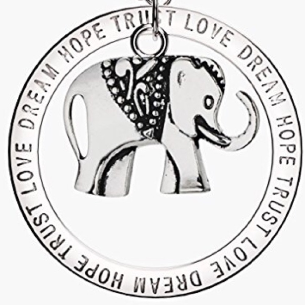🌴ELEPHANT NECKLACE🌴